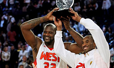 Kobe Bryant félicite le Shaq : « le plus dominant des pivots »