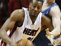 Jamaal Magloire rempile aux Raptors