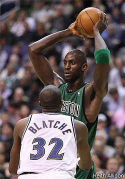 Andray Blatche espère progresser aux côtés de Kevin Garnett