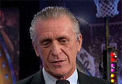Pat Riley rembarre violemment Danny Ainge