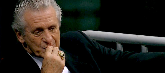 Pat Riley réagit aux rumeurs et dénonce les « conneries » relayées par la presse