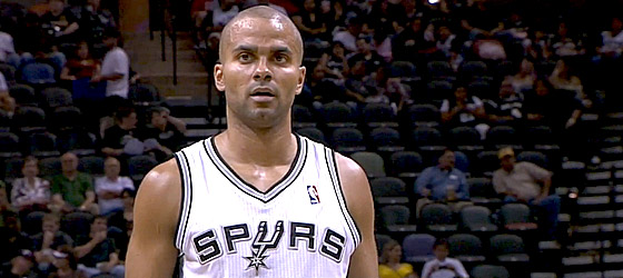 Highlights : Tony Parker joue les acrobates et file au and one