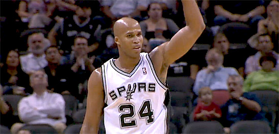 Richard Jefferson et Andris Biedrins, braqueurs de banques