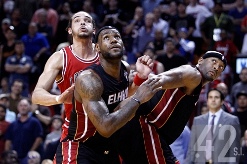 Joakim Noah espère « botter les fesses » de LeBron James