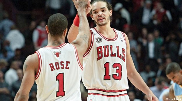 Derrick Rose et Joakim Noah, deux Bulls sur la touche