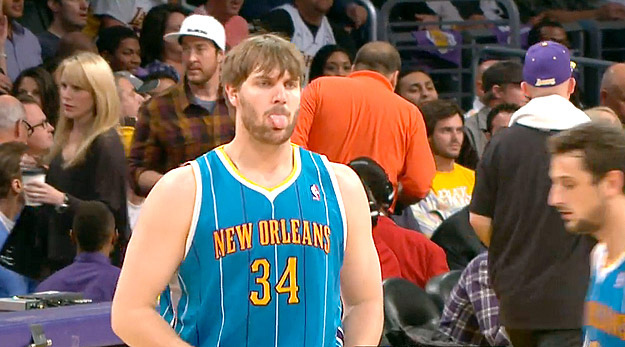 Aaron Gray prend sa retraite et intègre le staff des Detroit Pistons