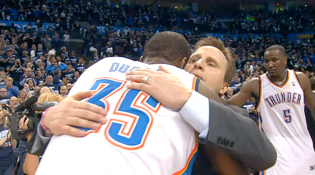 Kevin Durant soutient Scott Brooks