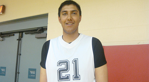 Le géant indien Sim Bhullar à la Draft