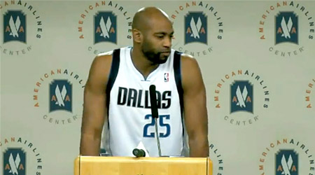 Dallas : Vince Carter attristé par le départ de Delonte West