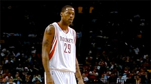Marcus Camby va rejoindre Dwight Howard à Houston