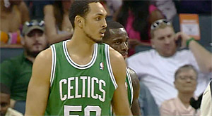 Ryan Hollins rejoint les Clippers