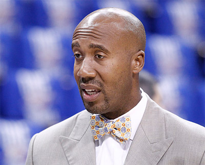 Bruce Bowen commente la faute de Dahntay Jones sur Kobe Bryant