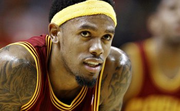 Daniel Gibson balance sec sur les joueurs des Pacers