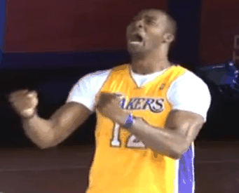 Dwight Howard présente son nouveau maillot en Chine