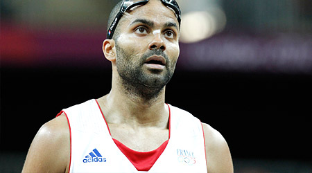 Tony Parker devrait finalement abandonner ses lunettes