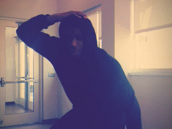 Hollis Thompson invente sa propre « danse »…