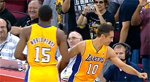 Highlights : les grands débuts de Steve Nash aux Lakers
