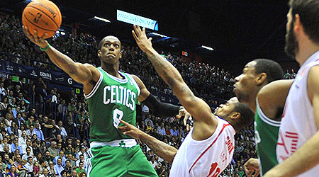 Boston se reprend et écrase Milan de 30 points