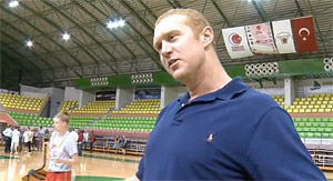 Brian Scalabrine a été approché par les Warriors