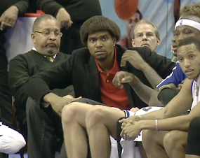 Andrew Bynum reconnaît s’être blessé en jouant… au bowling