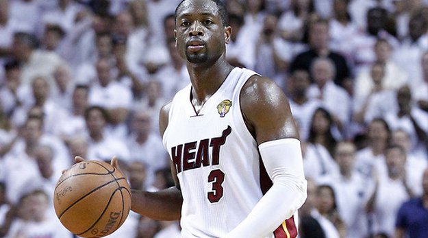 Miami Heat : Dwyane Wade souffre toujours du genou droit
