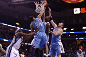 Top 10 : JaVale McGee fait le ménage, Toney Douglas et le buzzer-beater impossible