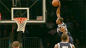 Impressionnant : Kevin Durant manque le poster de l’année !