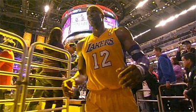 Résignés, les Lakers seraient prêts à transférer Dwight Howard