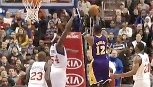 Vidéo : le gros contre de Kwame Brown sur Dwight Howard