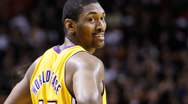Metta World Peace absent six semaines