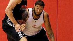 Royce White veut jouer avec les Rockets et ne les blâme pas