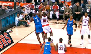 Top 10 : Amir Johnson posterise Ibaka, Durant brise les chevilles de DeRozan
