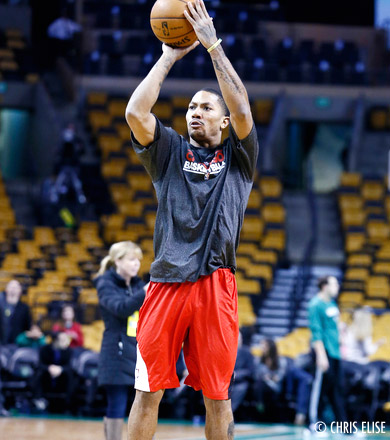 Derrick Rose a l’aval du médecin, mais attend encore