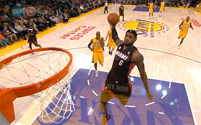 LeBron James a failli participer au concours de dunk cette année
