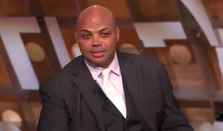 Charles Barkley défend Kevin Love