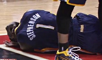 Vidéo : Nate Robinson éjecté pour sa faute flagrante sur Lance Stephenson
