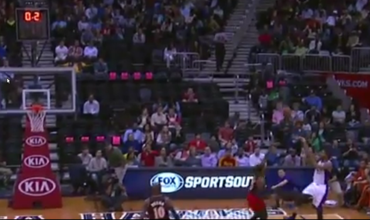 Vidéo : Johan Petro met un 3 pts… presque clutch