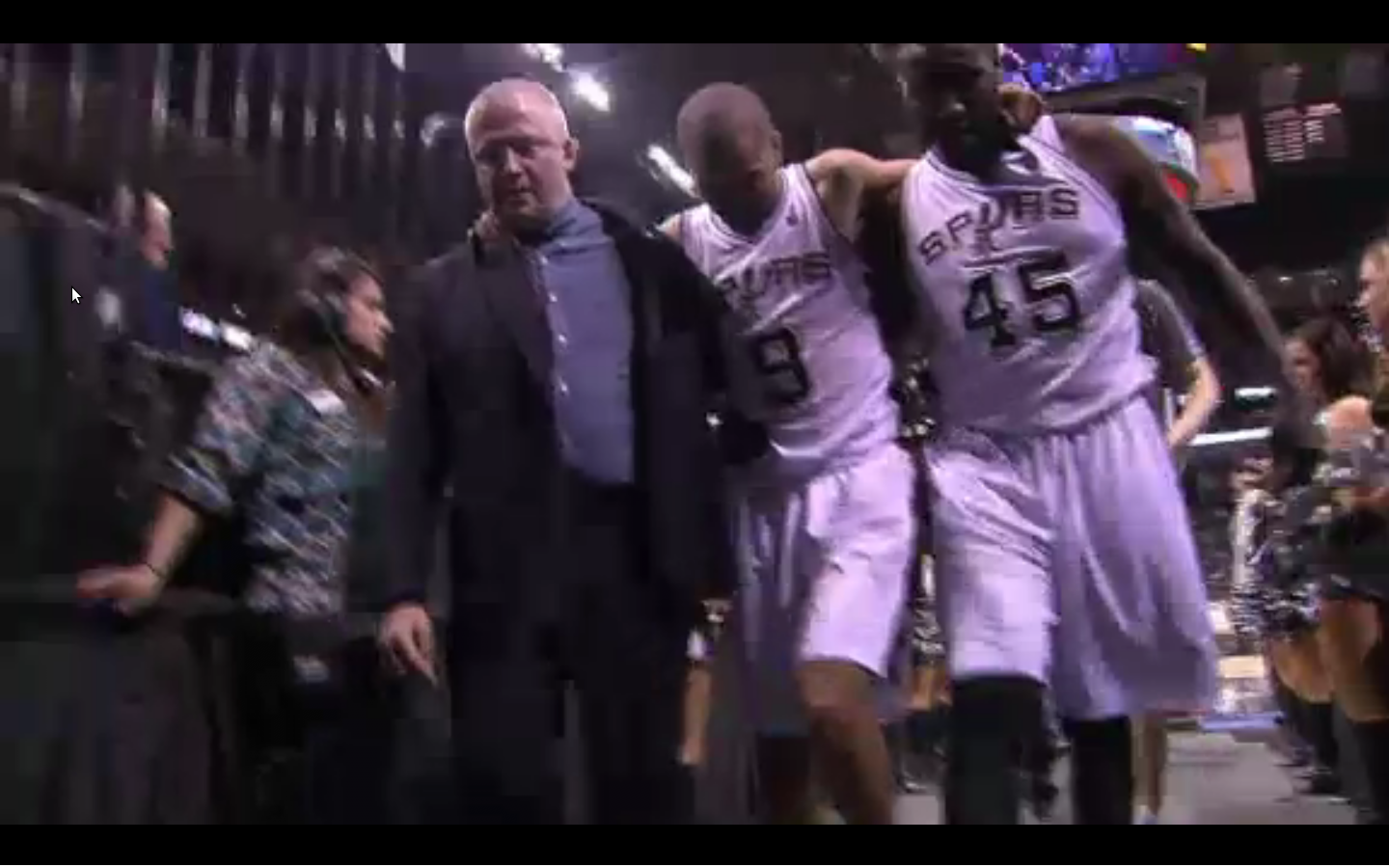 Les Spurs déroulent face aux Kings mais perdent Tony Parker