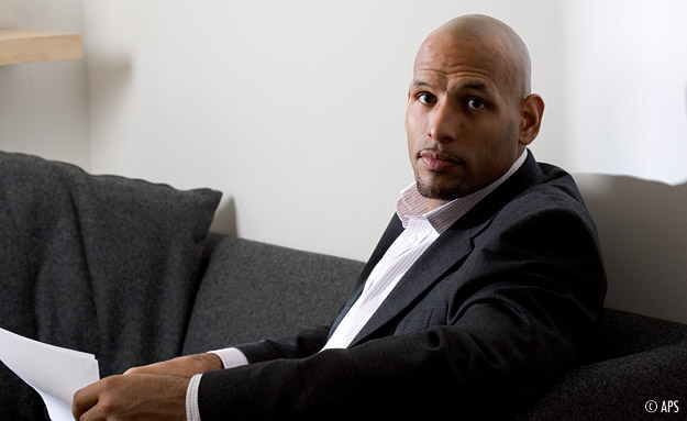 John Amaechi : « Les homosexuels ne sont pas acceptés dans les sports de haut niveau »