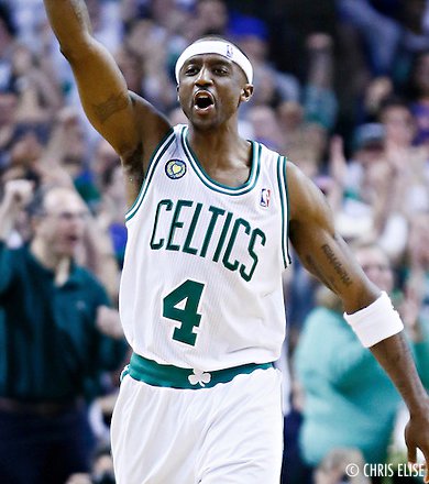 Boston évite l’élimination face à New York