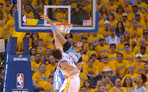 Top 10 : Andrew Bogut ÉCRASE McGee, Tony Parker donne le tournis à la défense