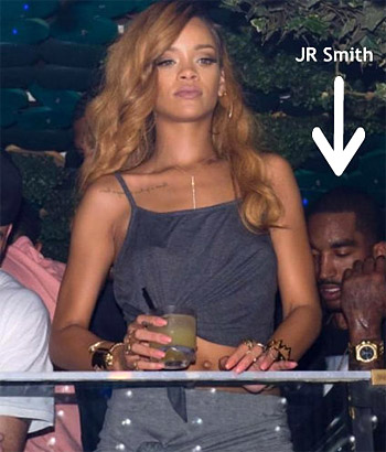 Rihanna enfonce JR Smith et l’accuse de sortir avant chaque match