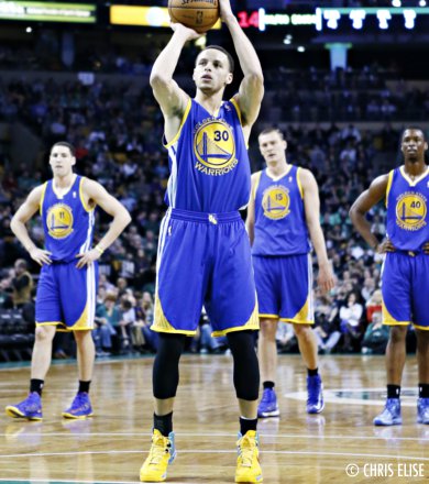 Stephen Curry pense que les Warriors peuvent jouer le titre