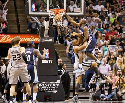 Top 5 : Manu Ginobili dunke encore, Quincy Pondexter postérise Boris Diaw