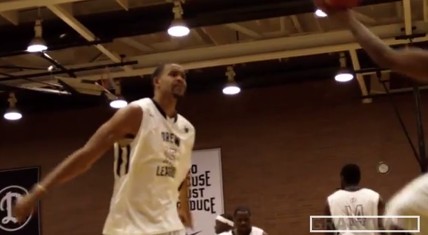 Vidéos : JaVale McGee et Darren Collison font le show à la Drew League