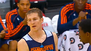 Cody Zeller cartonne pour son 2e match de Summer League (21 & 13)