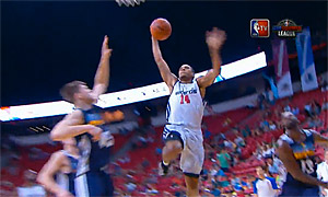 Glen Rice Jr lâche le plus gros dunk de la journée