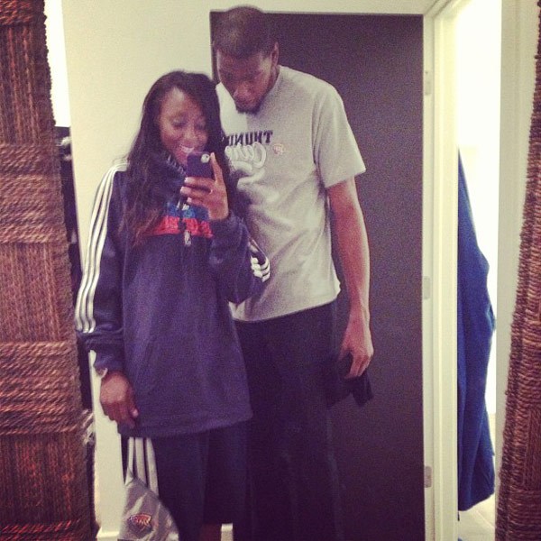 Kevin Durant s’est fiancé avec la joueuse de WNBA Monica Wright