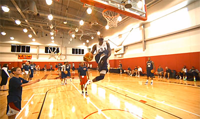 Team USA : concours de dunks improvisé à l’entraînement