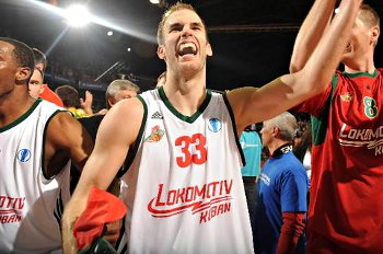 Nick Calathes signe avec les Memphis Grizzlies